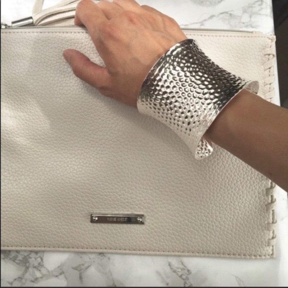 Statement cuff bracelet - Picture 2 of 6